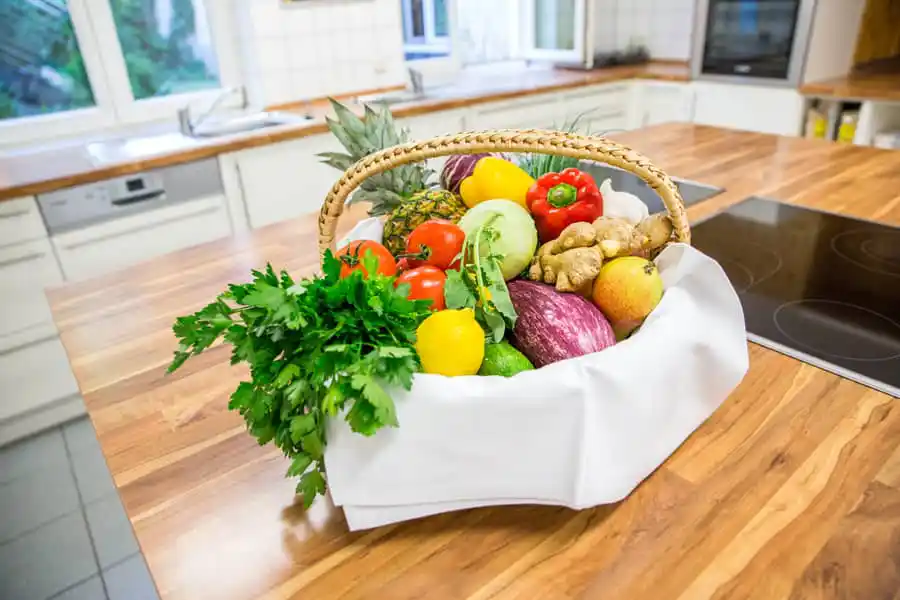 Küch mit Obst und Gemüse Küch mit Obst und Gemüse